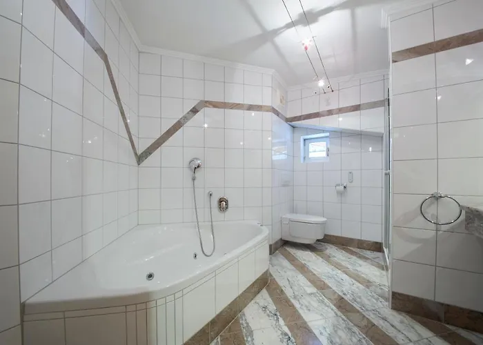 Marys Penthouse