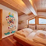 Marys Penthouse
