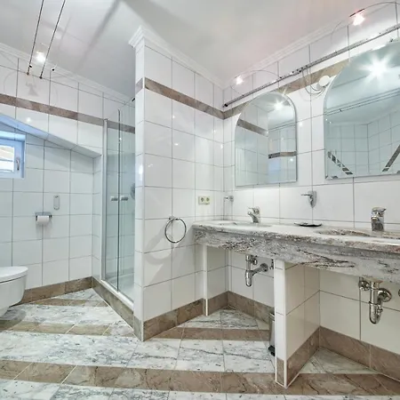 Marys Penthouse Appartement *